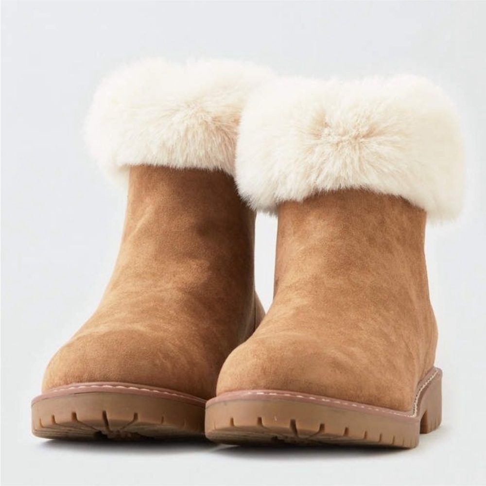 American Eagle Faux Fur Booties